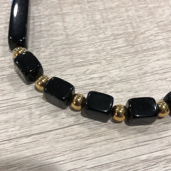 Trifari Black & Gold Bead Necklace.  Vintage - Picture 14 of 16